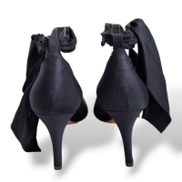 Scarpin Prada Cetim Preto com Amarração Tornozelo - 36