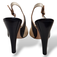 Slingback Peep Toe Salvatore Ferragamo Preto e Off White-36