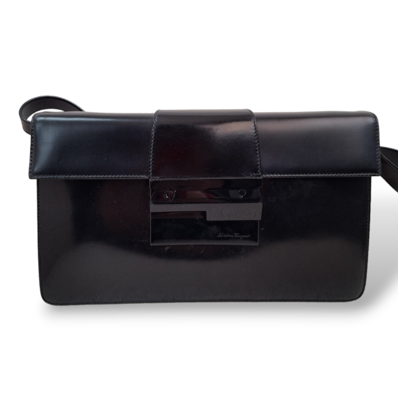 Bolsa Salvatore Ferragamo Preta em Couro Box Bolsa Salvatore Ferragamo Preta em Couro Box
