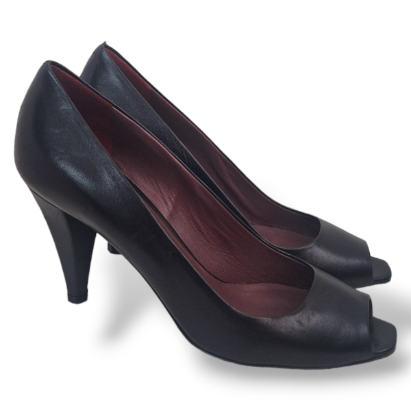 Peep Toe Miu Miu Couro Preto - 33 Peep Toe Miu Miu Couro Preto - 33