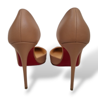 Scarpin Christian Louboutin Bege em Couro - 37