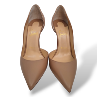 Scarpin Christian Louboutin Bege em Couro - 37