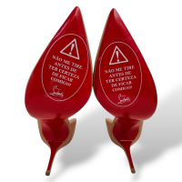 Scarpin Christian Louboutin Bege em Couro - 37