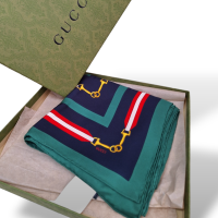 Lenço Gucci Estampado em Azul, Vermelho e Verde
