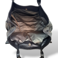 Bolsa Chanel Pocket Shoulder Couro Preta