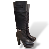 Bota Prada de Cano Alto em Nylon e Couro - 37