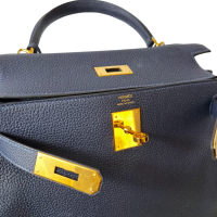 Bolsa Hermès Kelly 28 Couro Togo Azul Marinho Ferragem Dourada