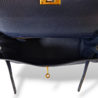 Bolsa Hermès Kelly 28 Couro Togo Azul Marinho Ferragem Dourada