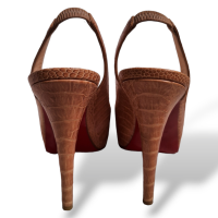 Peep Toe Christian Louboutin Bege Embossed - 35