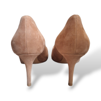 Scarpin Gianvito Rossi em Camurça Bege-36