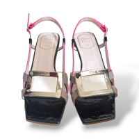 Sandália Roger Vivier com Fivela-37