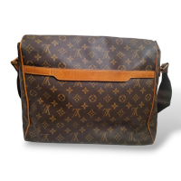 Bolsa Louis Vuitton Monograma Abbesses