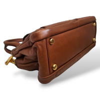 Bolsa Marc Jacobs Caramelo com Ferragem Dourada