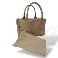 Bolsa Tote Bottega Veneta Arco Off White