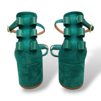 Sandália Salvatore Ferragamo em Camurça Verde - 35