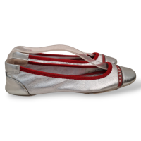 Sapatilha Prada Sport Prata com Debrum Vermelho-34
