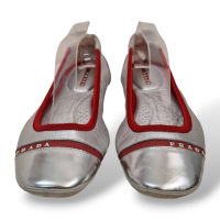 Sapatilha Prada Sport Prata com Debrum Vermelho-34