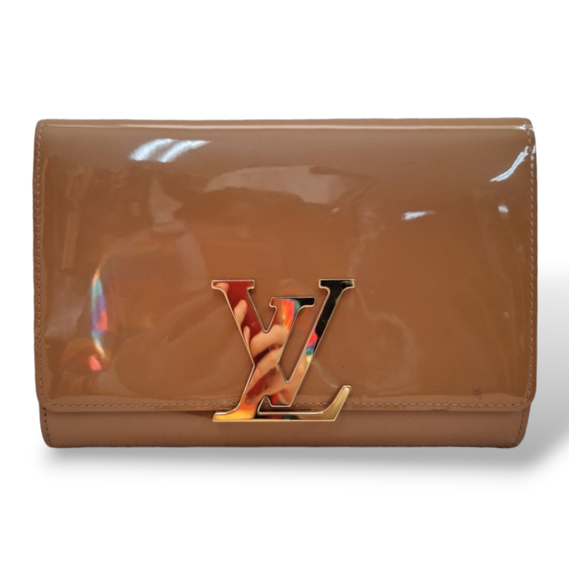 Clutch Louis Vuitton Louise Caramelo