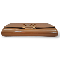 Clutch Louis Vuitton Louise Caramelo