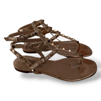 Rasteira Valentino Rockstud Rose Metalizada - 34