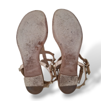 Rasteira Valentino Rockstud Rose Metalizada - 34