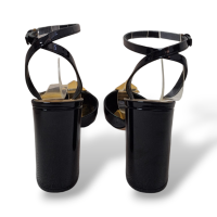 Sapato Valentino One Stud Preto em Verniz-37