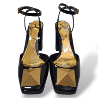 Sapato Valentino One Stud Preto em Verniz-37