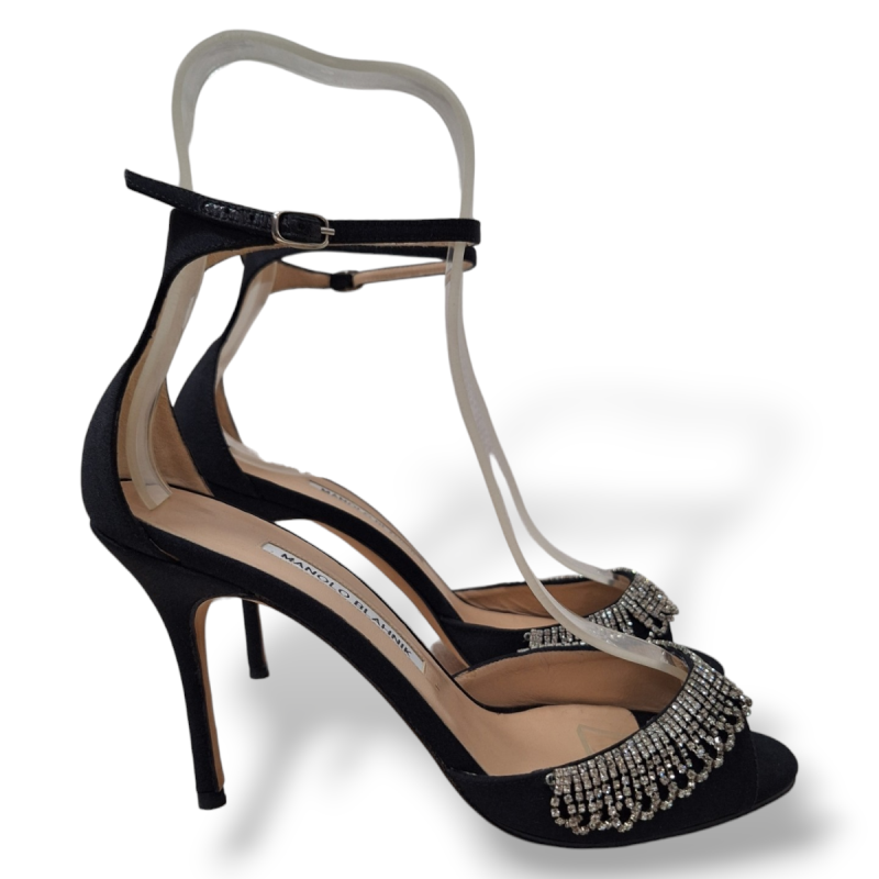 Sandália Manolo Blahnik em Cetim Preta com Strass-36 Sandália Manolo Blahnik em Cetim Preta com Strass-36