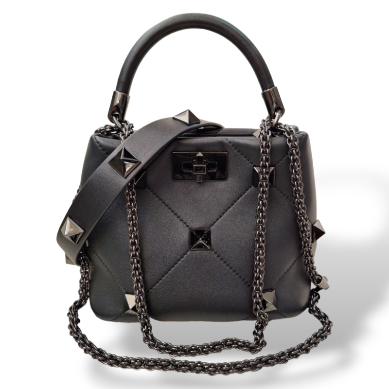 Bolsa Valentino Roman Stud The Handle Preta Bolsa Valentino Roman Stud The Handle Preta