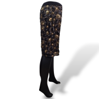 Saia BCBG Max Zaria Preta com Paetes Dourados Forrada - S