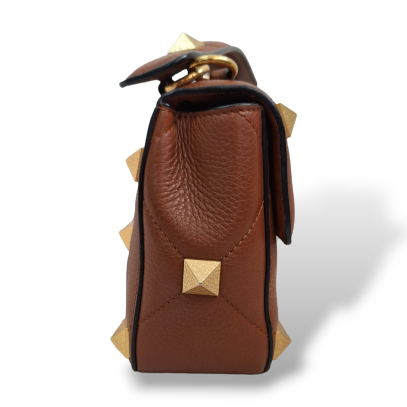 Bolsa Valentino Roman Stud Caramelo
