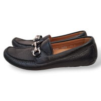 Mocassim Salvatore Ferragamo Preto com Fivela Prata - 34