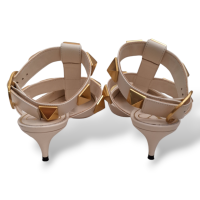 Sapatilha Valentino Rockstud Off White com Dourado - 35