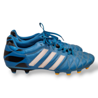 Chuteira Adidas Azul de campo-38