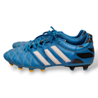 Chuteira Adidas Azul de campo-38