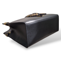 Bolsa Versace Preta com lenço 