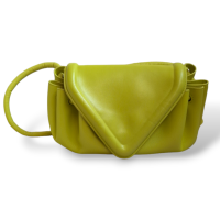 Bolsa Bottega Veneta Beak Amarela