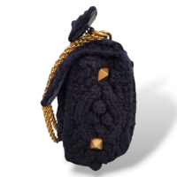 Bolsa Valentino Garavani em Cashmere Medium Roman Stud Azul Marinho