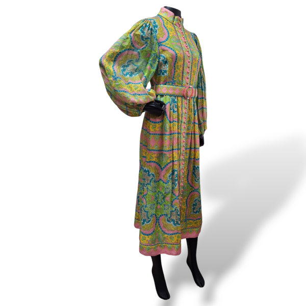 Vestido Zimmermann Paisley Estampado em Tons de Rosa, Verde e Mostarda