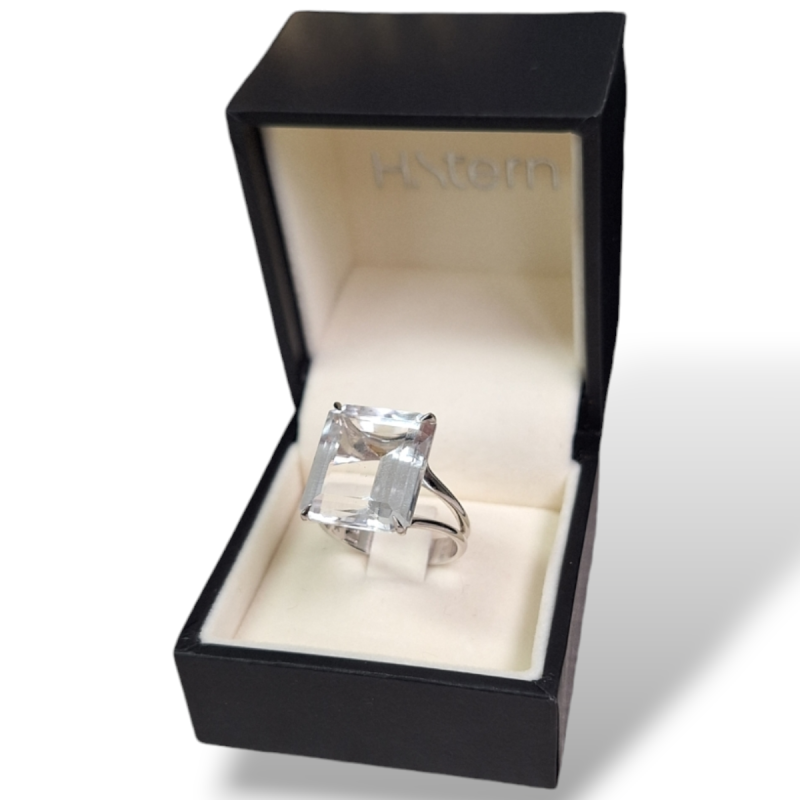 Anel HStern em Ouro Branco e Cristal de Rocha