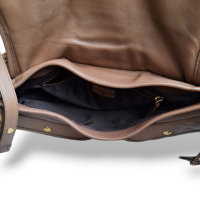 Bolsa Miu Miu Metalassê Coffer Hobo Marrom