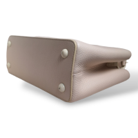 Bolsa Louis Vuitton Capucines BB Snow