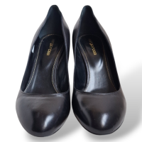Scarpin Sergio Rossi Preto Detalhes Dourado-38