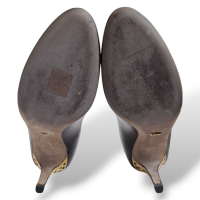 Scarpin Sergio Rossi Preto Detalhes Dourado-38