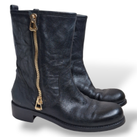Bota Jimmy Choo Preta com Zíper Dourado-37