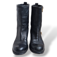 Bota Jimmy Choo Preta com Zíper Dourado-37