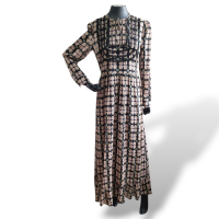 Vestido Valentino Estampa Morango em Seda com Forro-40