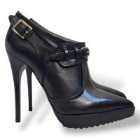 Ankle Boot Burberry Couro Preta-34