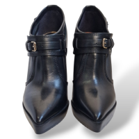 Ankle Boot Burberry Couro Preta-34