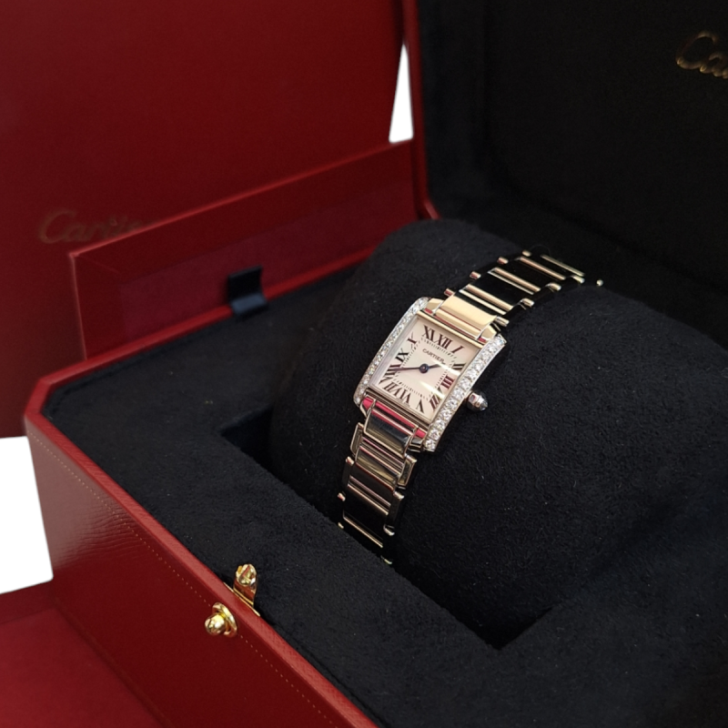 Relógio Cartier Tank Française Small em Ouro Branco e Brilhantes Relógio Cartier Tank Française Small em Ouro Branco e Brilhantes